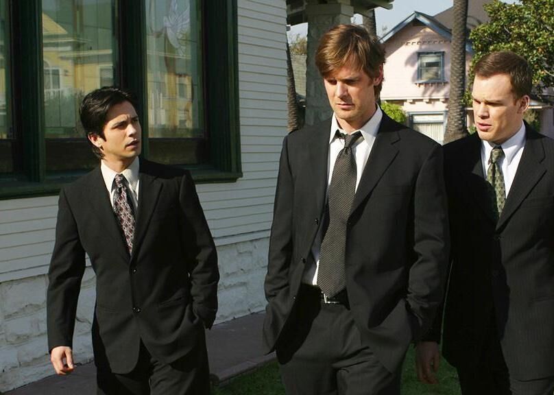 2001: Six Feet Under (2001–2005)